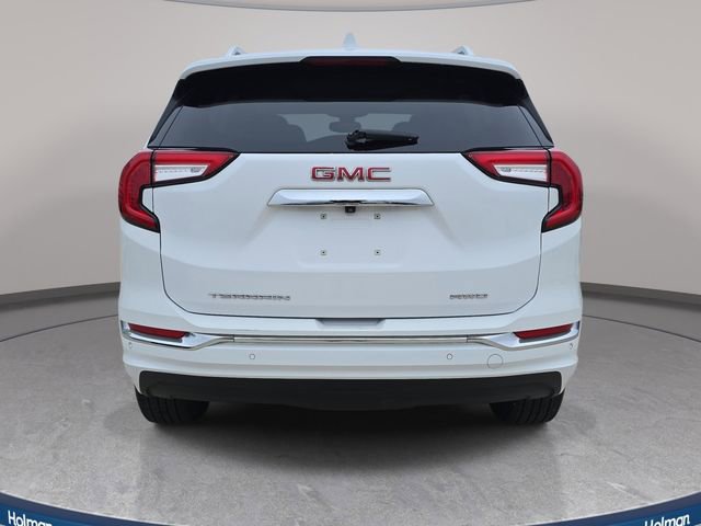 Used 2024 GMC Terrain Denali w/ Denali Premium Package AWD/4WD image 7
