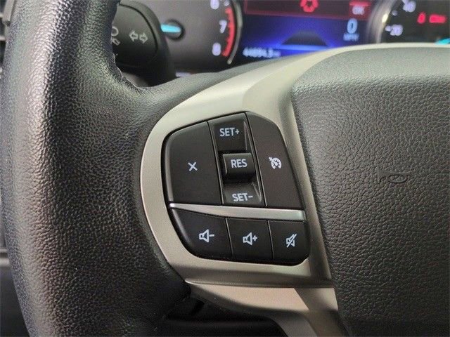 Used 2022 Ford Explorer XLT image 28