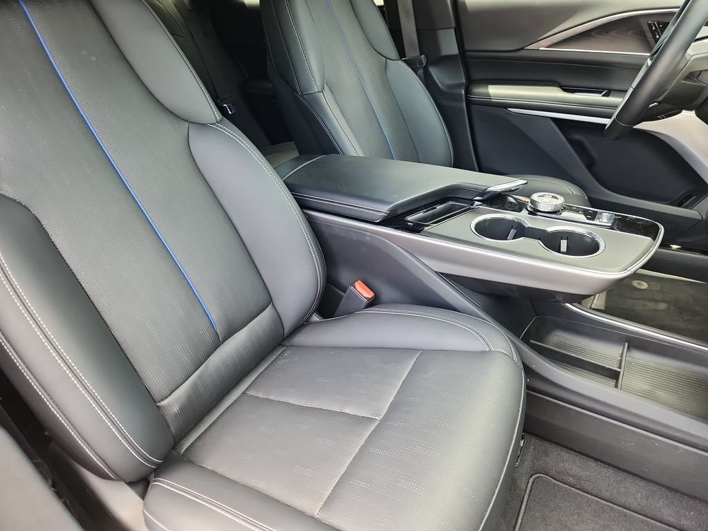 Used 2024 Cadillac Lyriq Sport AWD/4WD image 13