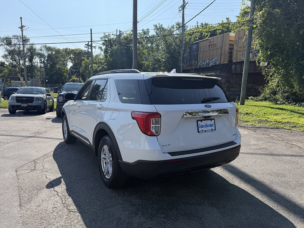 Used 2020 Ford Explorer XLT AWD/4WD image 8