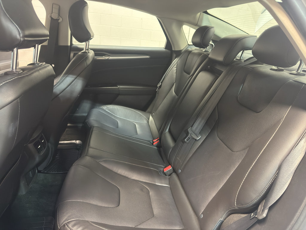 Used 2016 Ford Fusion Titanium FWD image 29