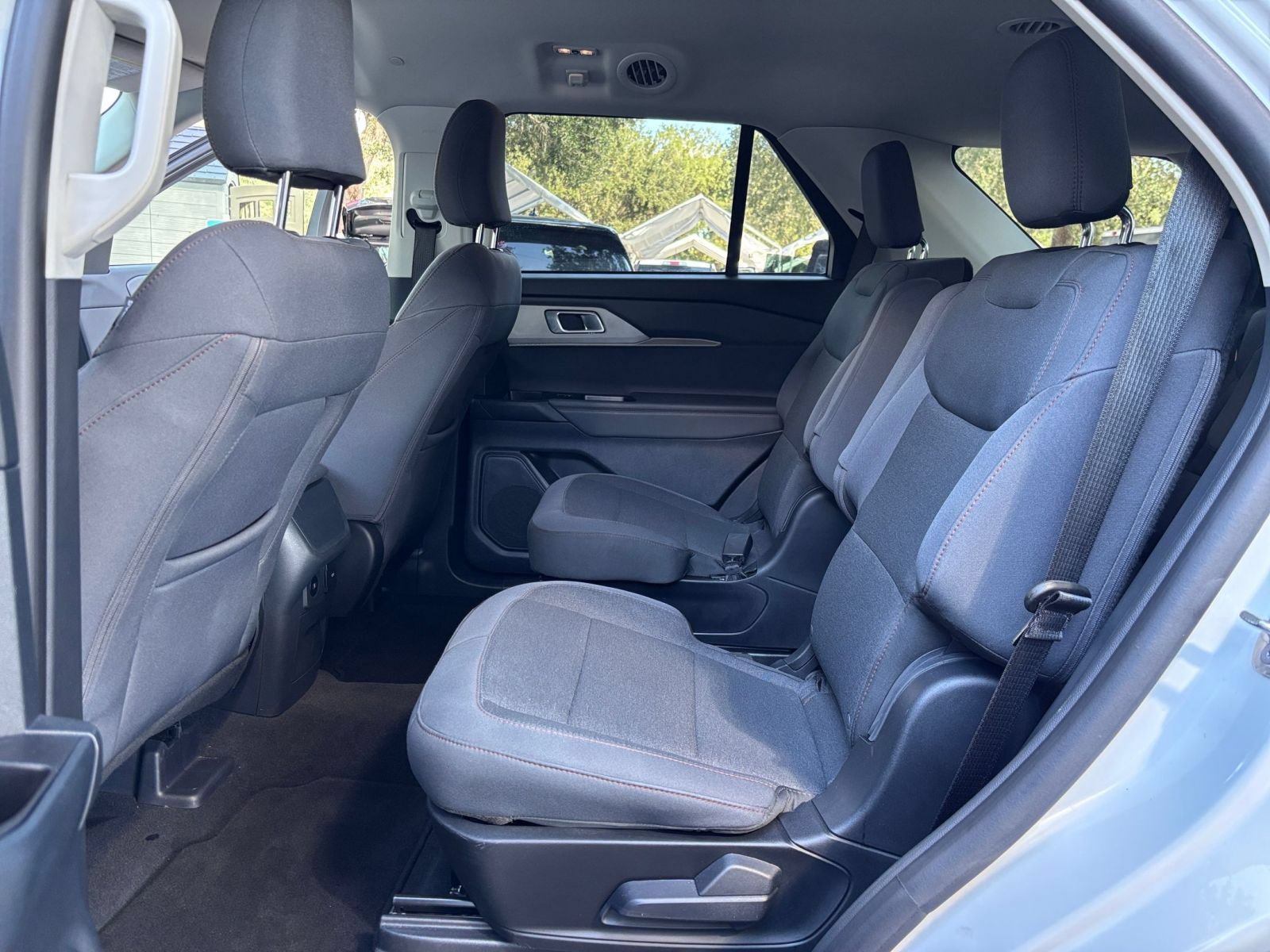 Used 2026 Ford Explorer Active RWD image 25