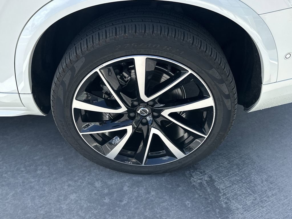 Used 2025 Volvo XC90 B5 Plus w/ Protection Package Premier image 14