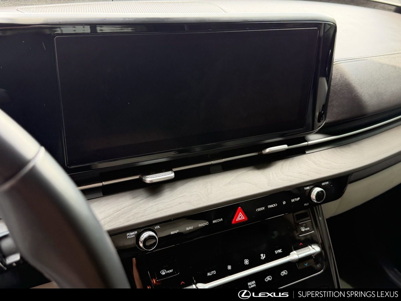 Used 2022 Kia Carnival EX FWD image 9