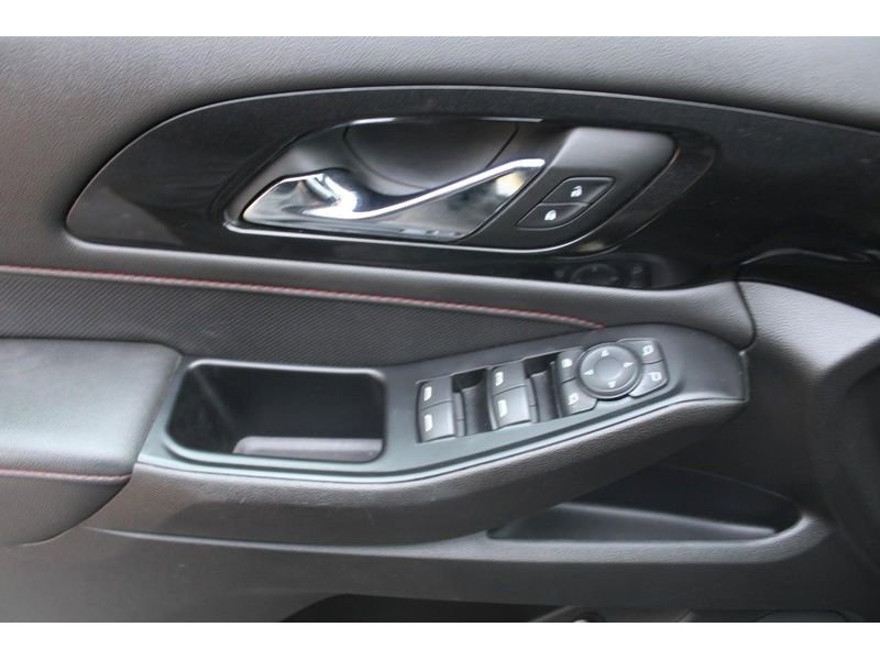 Used 2022 Chevrolet Traverse RS image 18
