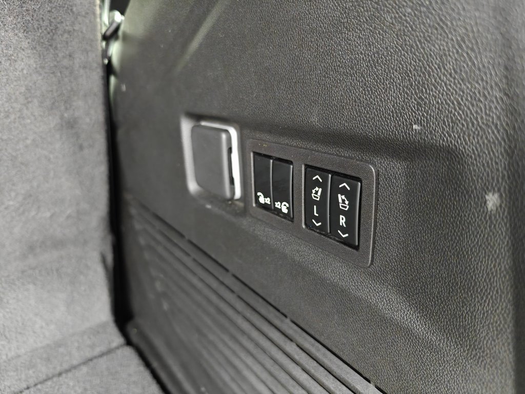 Used 2023 GMC Yukon AT4 w/ AT4 Premium Plus Package image 26