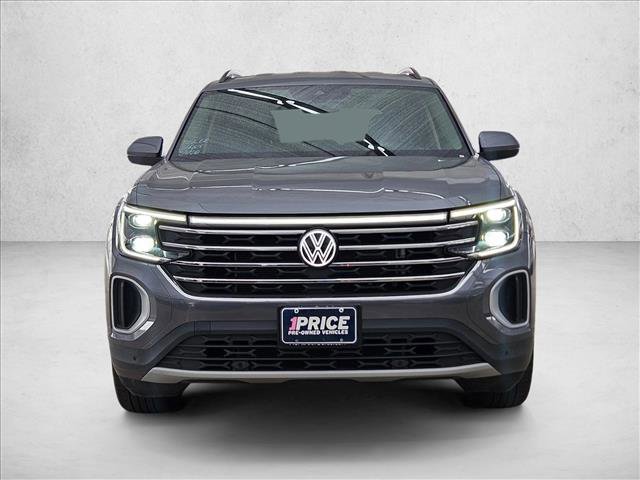 Used 2025 Volkswagen Atlas SE image 2