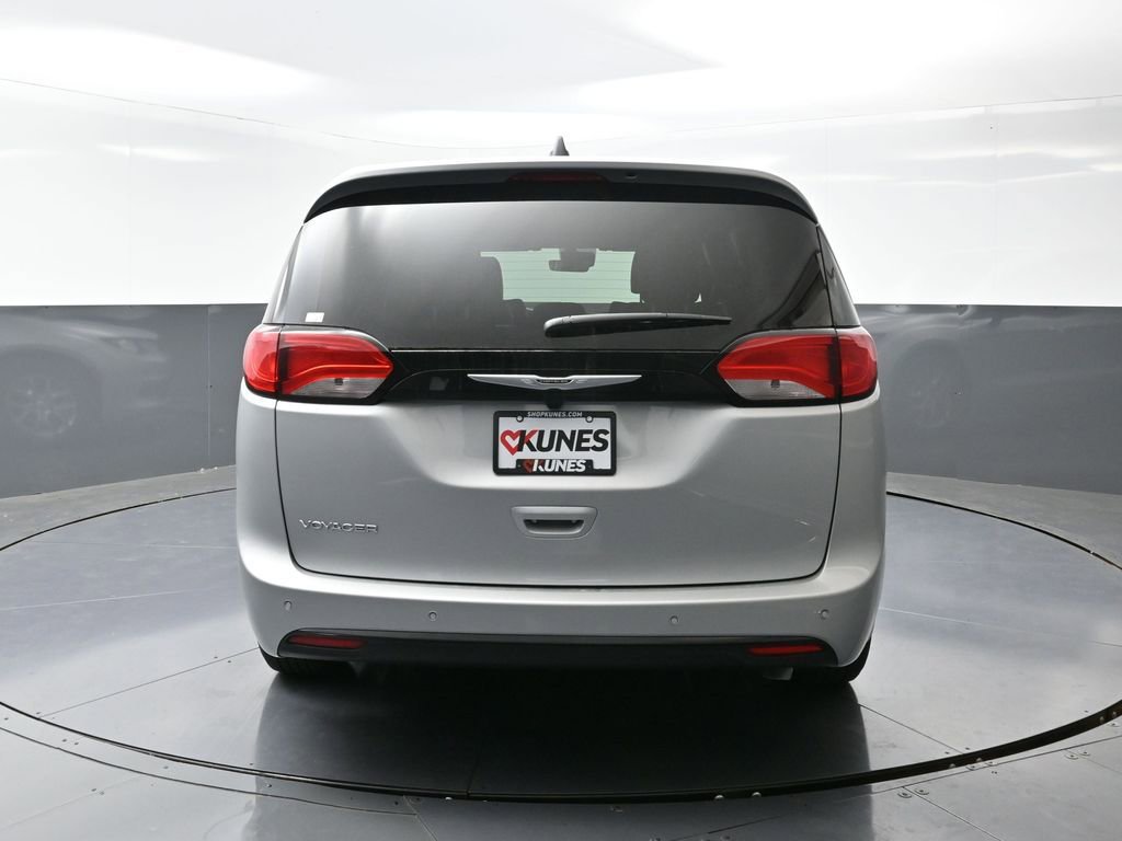 New 2026 Chrysler Voyager LX image 8