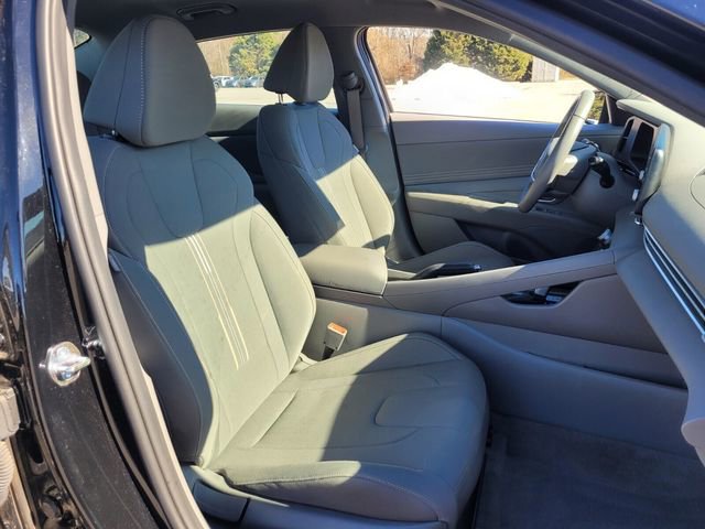 Used 2025 Hyundai Elantra Sport image 20