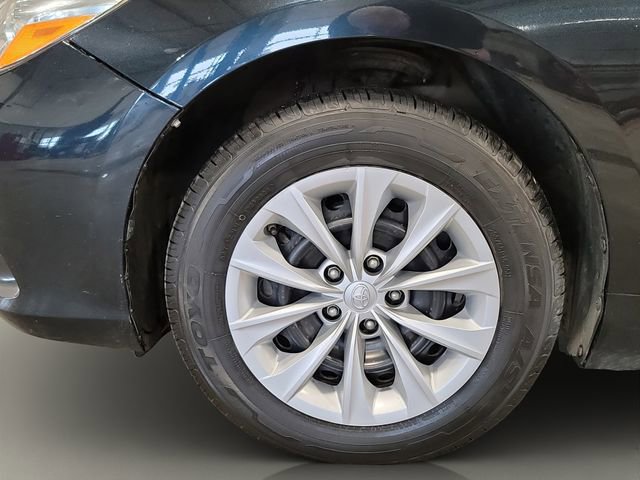 Used 2016 Toyota Camry LE image 21