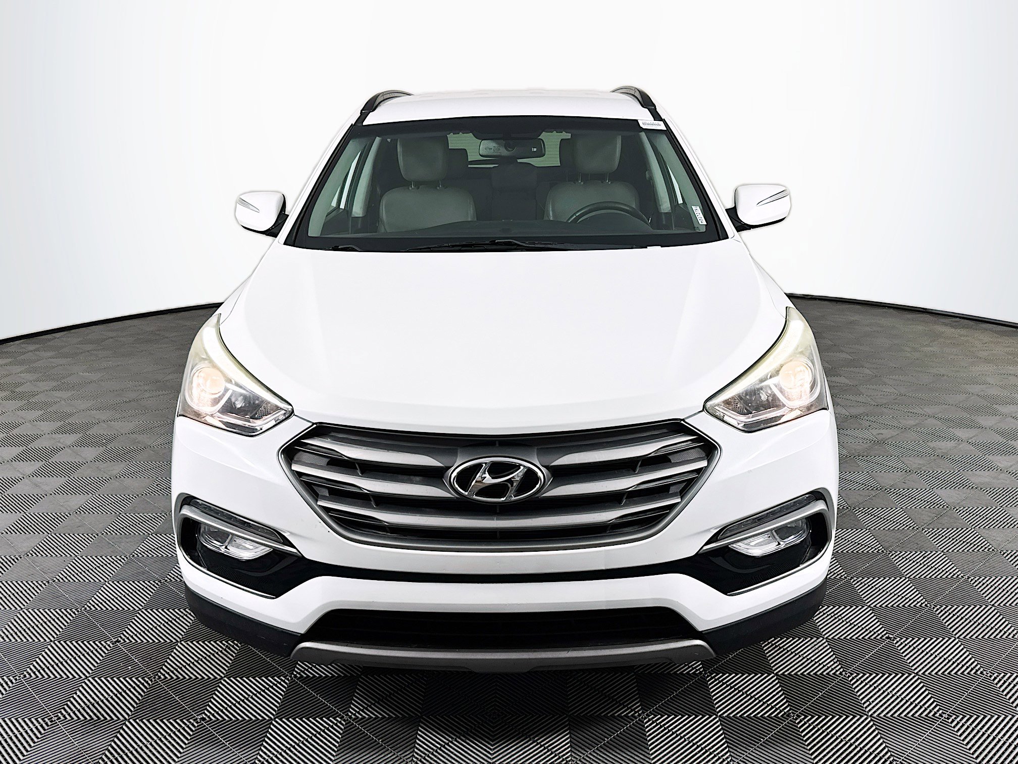 Used 2017 Hyundai Santa Fe Sport image 2
