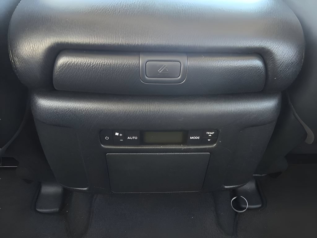 Used 2021 Nissan Armada SL w/ Captain's Chairs Package AWD/4WD image 31