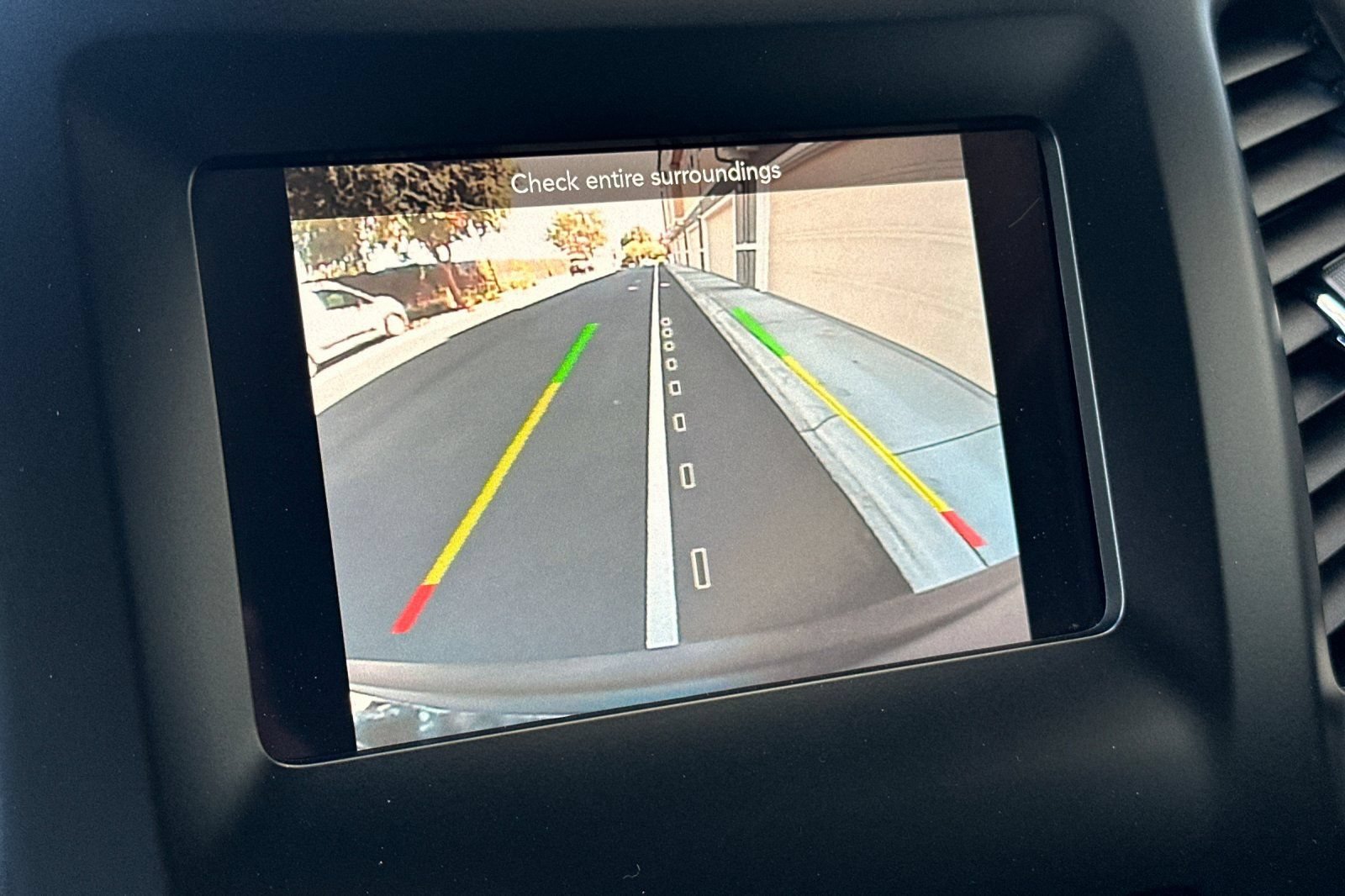 Used 2021 Jeep Cherokee Latitude Plus FWD image 19
