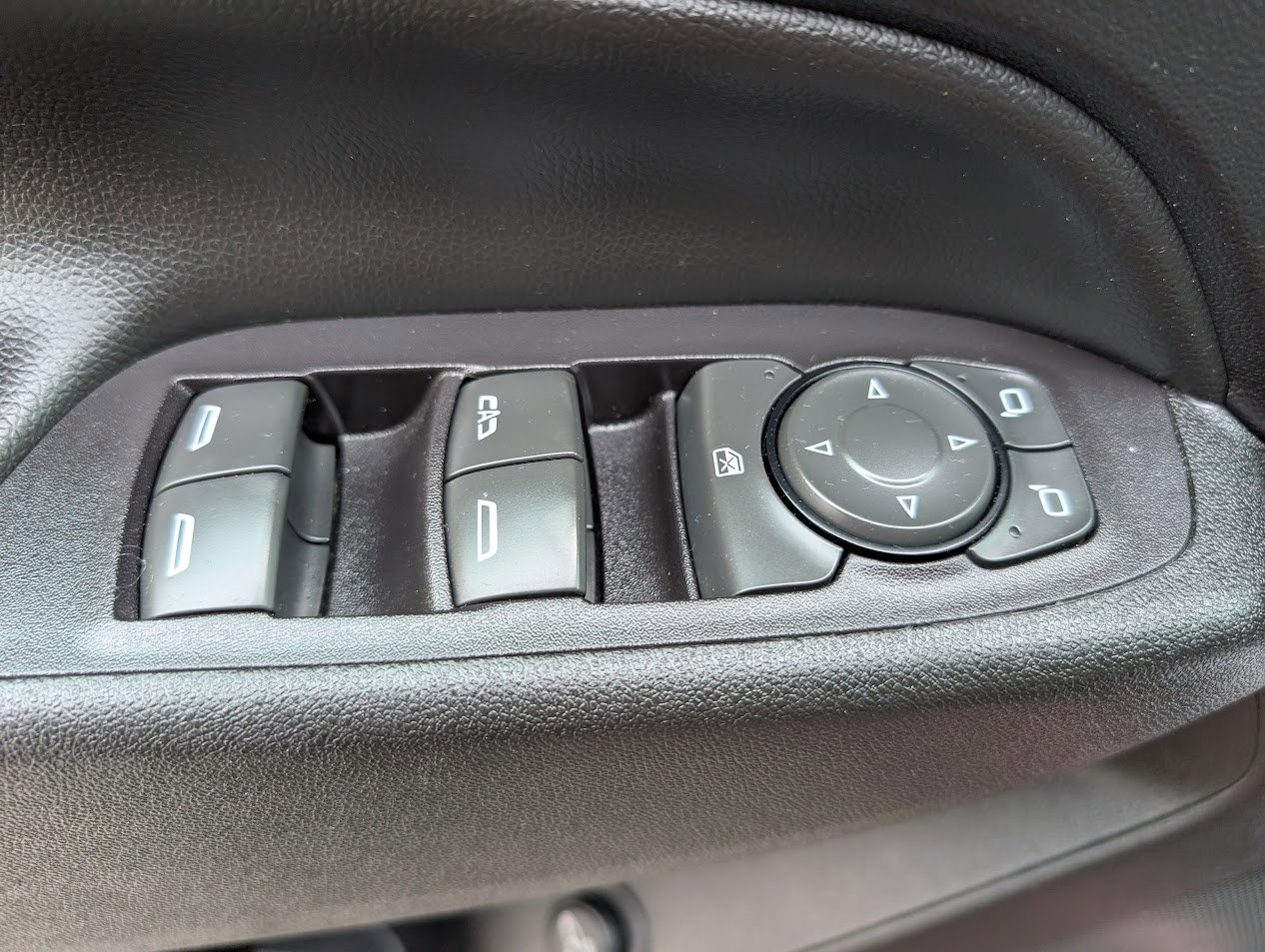 Used 2018 Chevrolet Equinox LT image 33