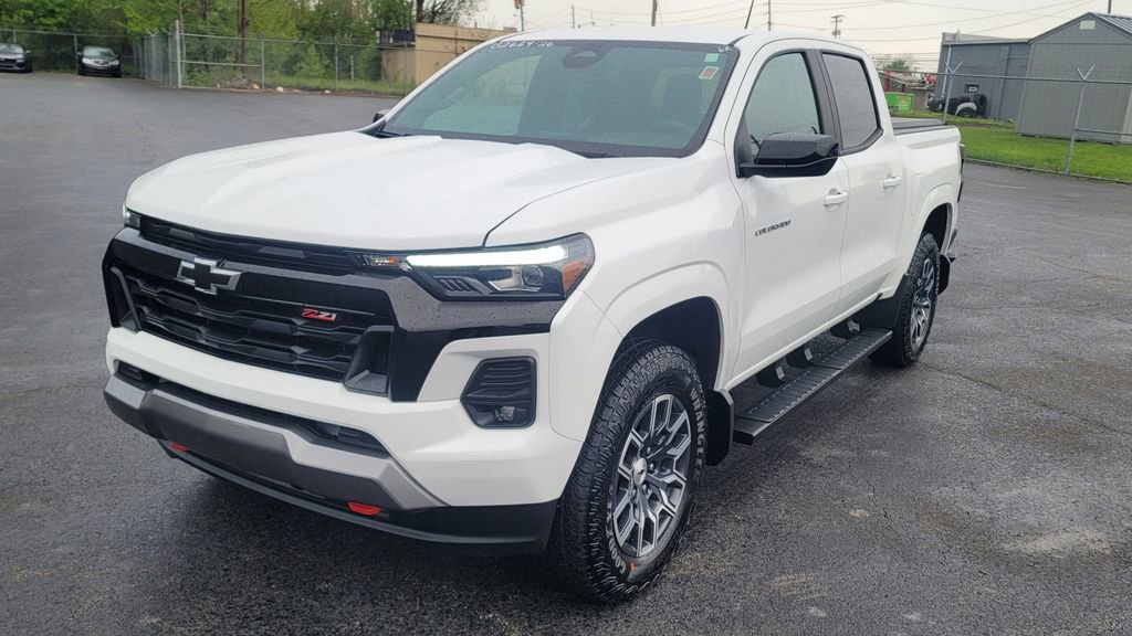 Used 2026 Chevrolet Colorado Z71 AWD/4WD image 3