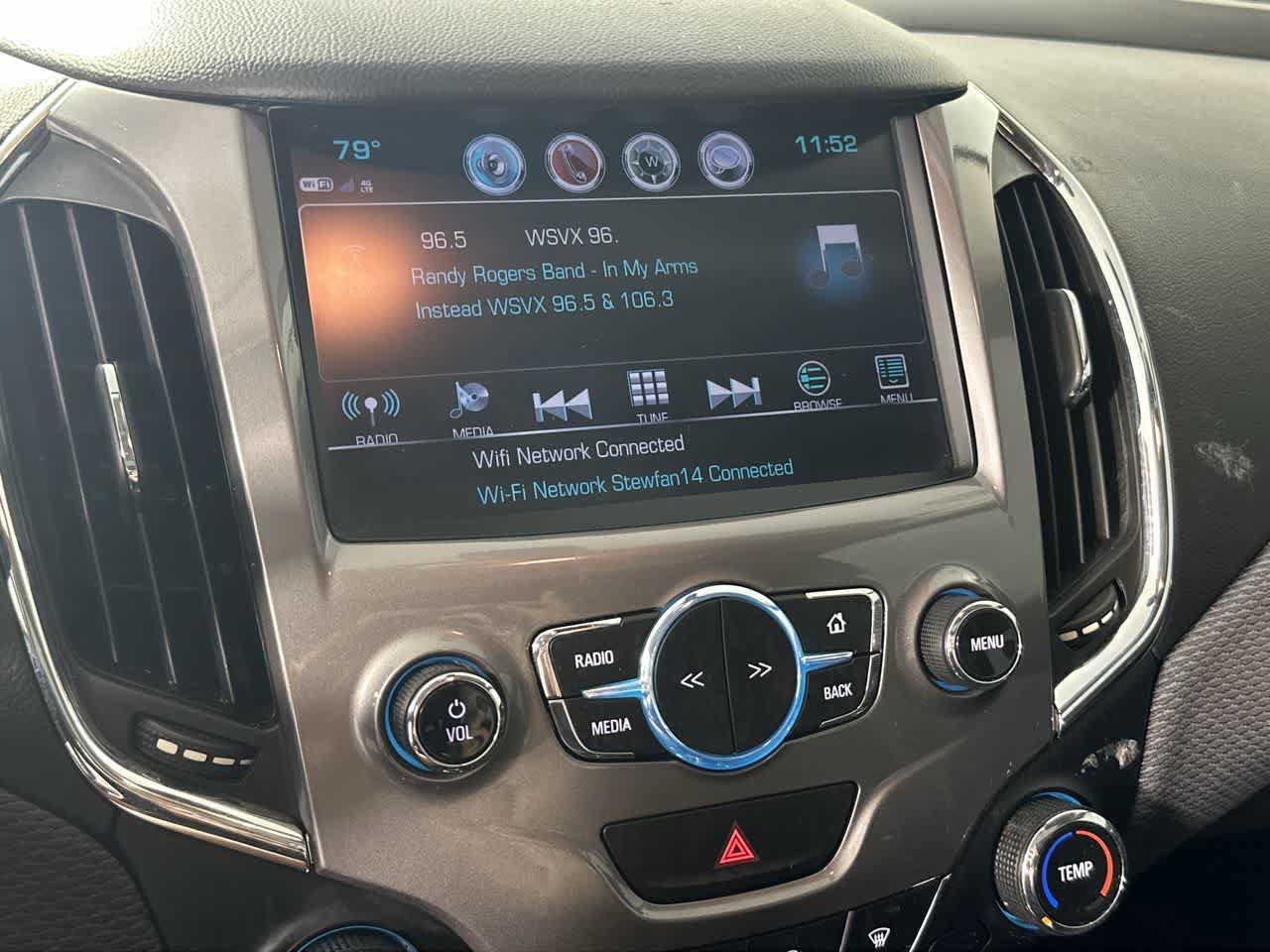 Used 2018 Chevrolet Cruze LT w/ Sun And Sound Package FWD image 16