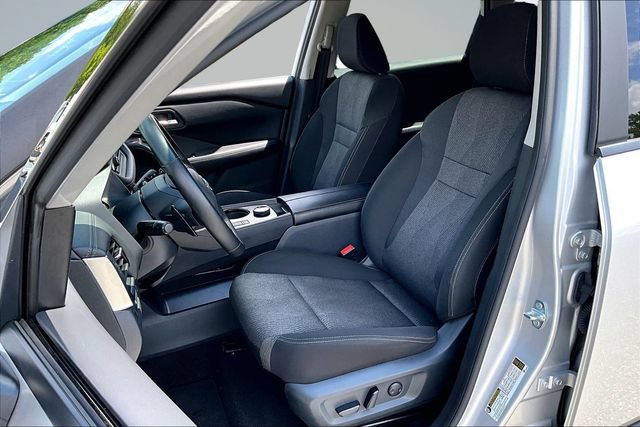 Used 2025 Nissan Rogue SV AWD/4WD image 20