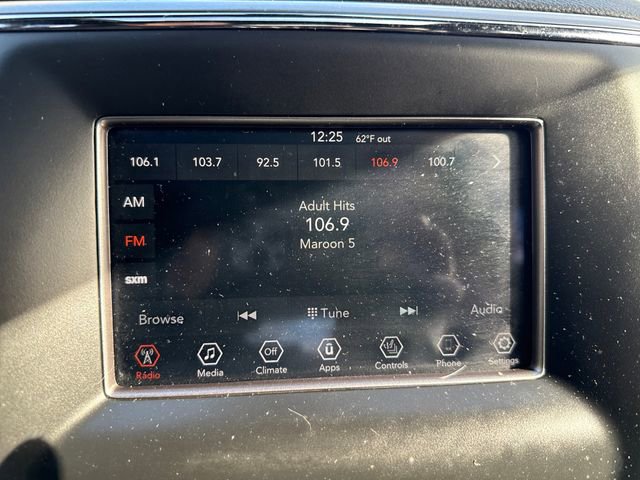 Used 2019 Jeep Grand Cherokee Laredo image 24