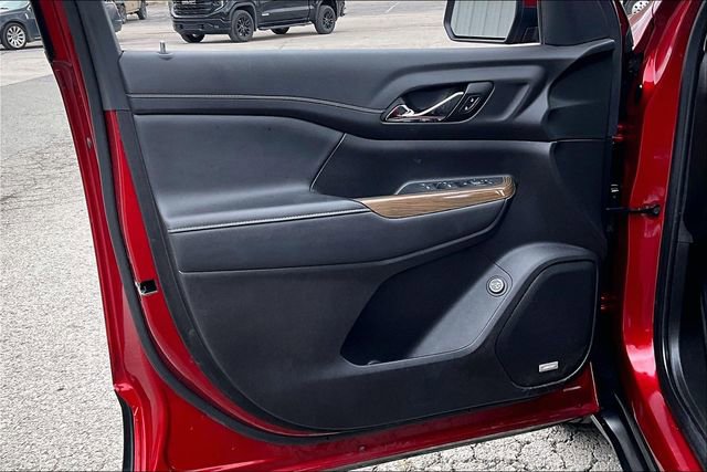 Used 2023 GMC Acadia SLE w/ Driver Convenience Package image 20