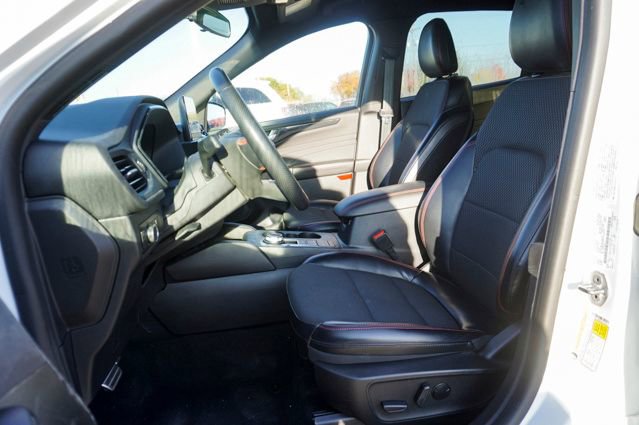 Used 2023 Ford Escape ST-Line image 13