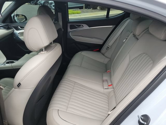 Used 2023 Genesis G70 2.0T w/ Sport Prestige Package RWD image 10