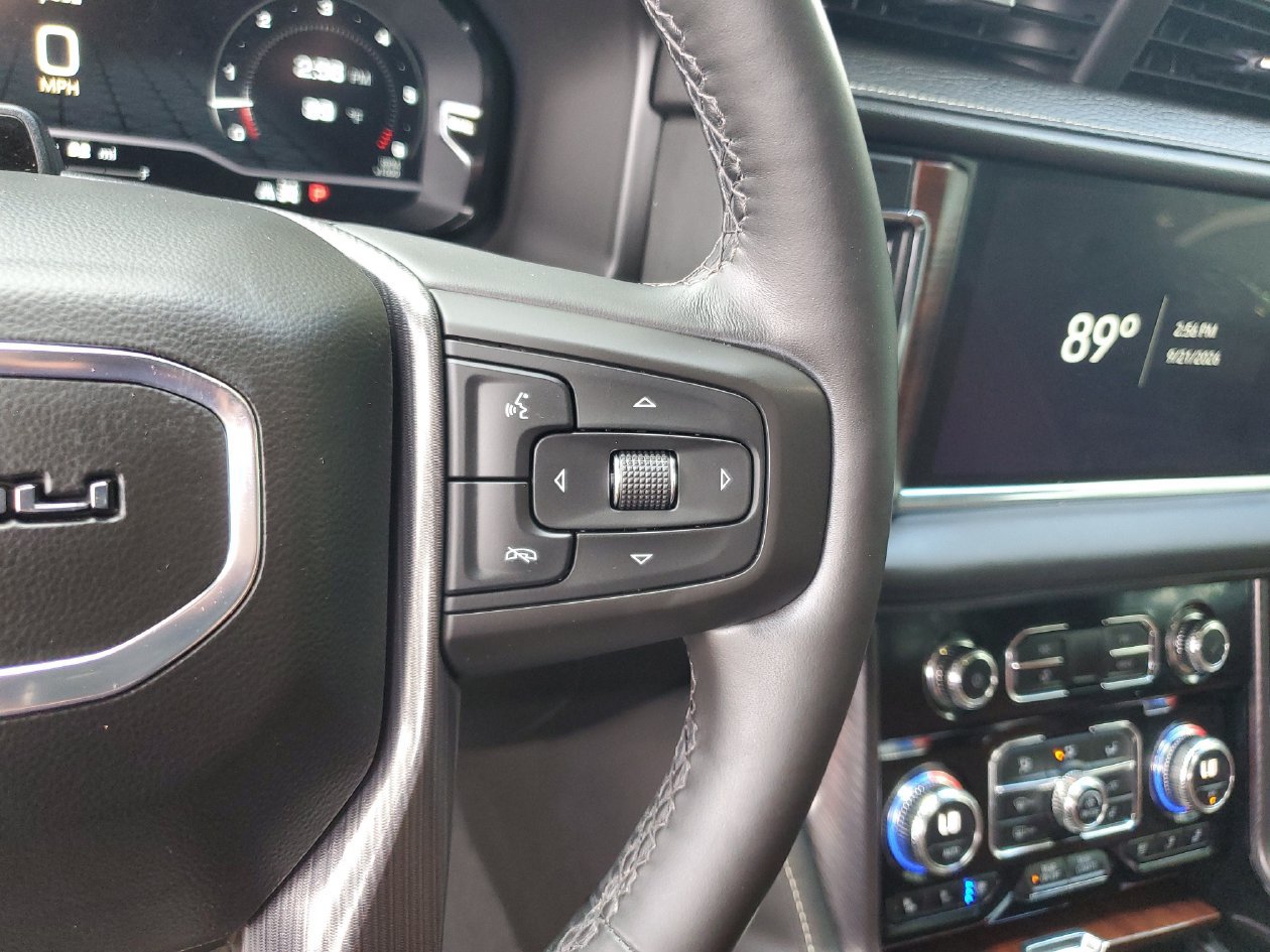 Used 2023 GMC Yukon XL Denali Ultimate AWD/4WD image 27
