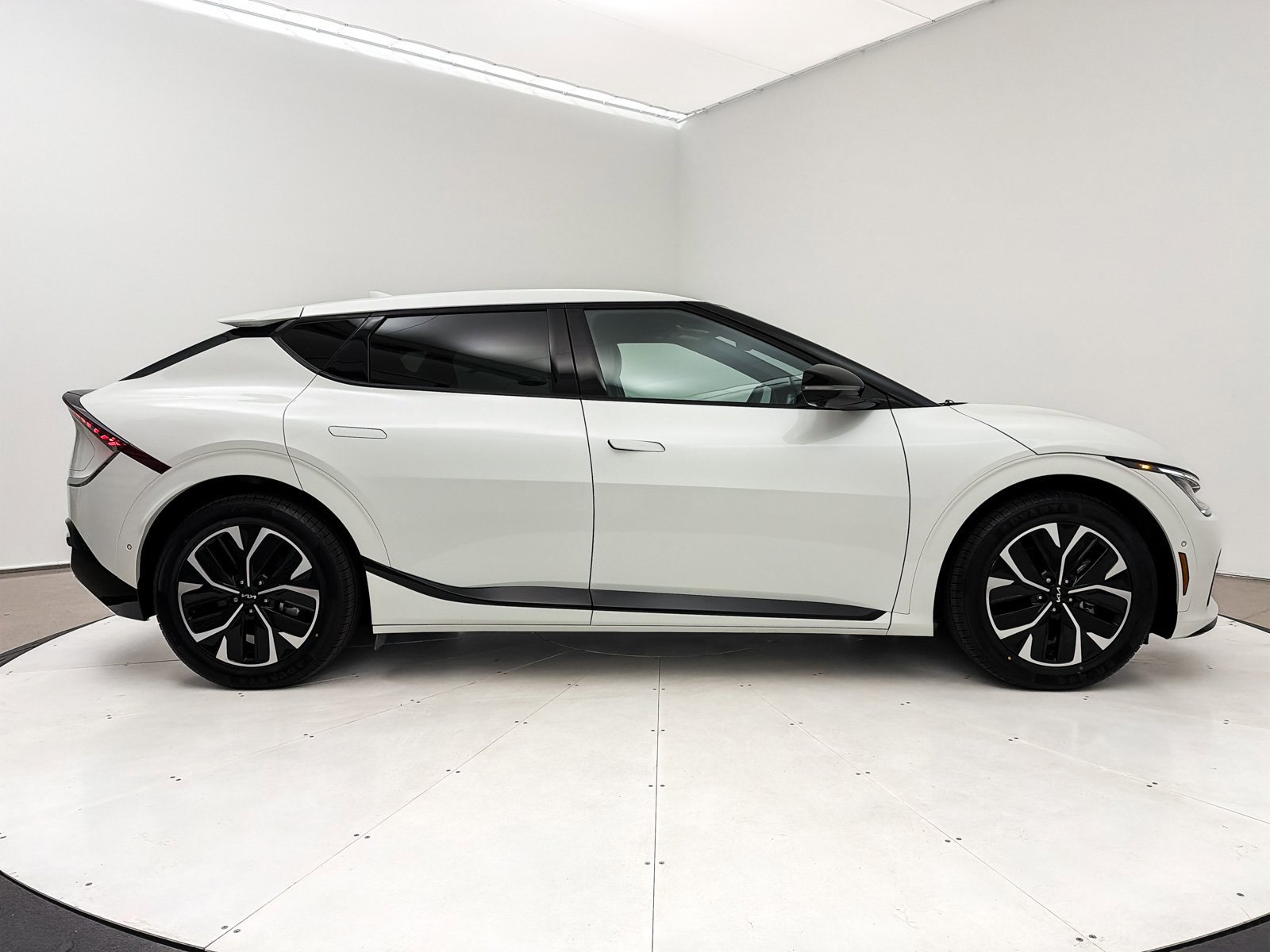 Used 2022 Kia EV6 GT-Line image 33