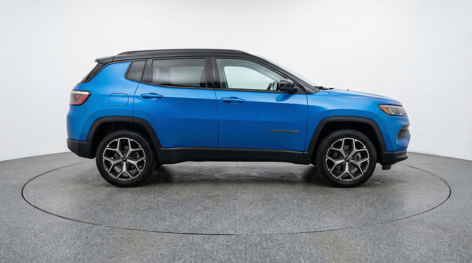 Used 2025 Jeep Compass Limited image 11
