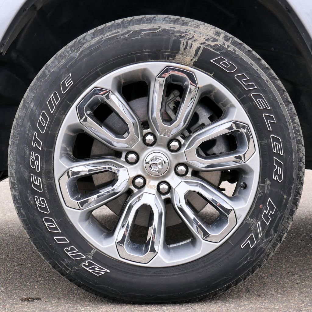 Used 2022 RAM 1500 Laramie w/ Sport Appearance Package image 16