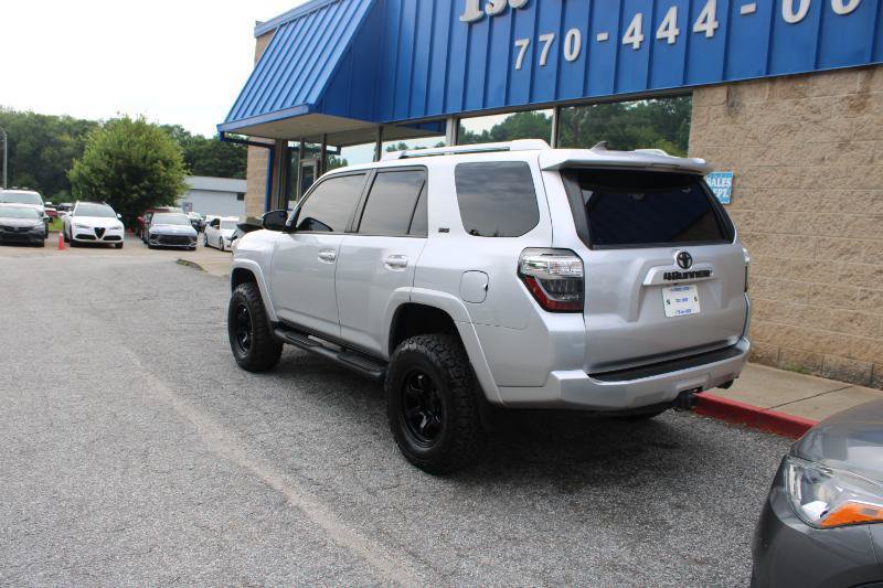 Used 2018 Toyota 4Runner SR5 RWD image 4