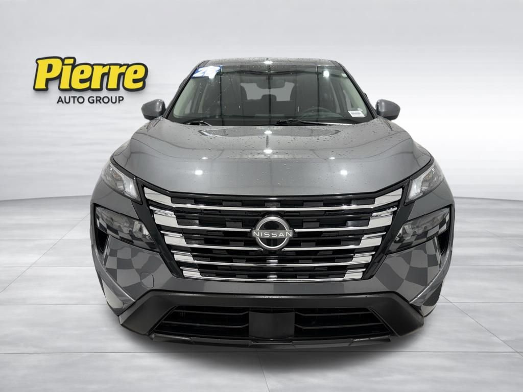 Used 2025 Nissan Rogue SV FWD image 8