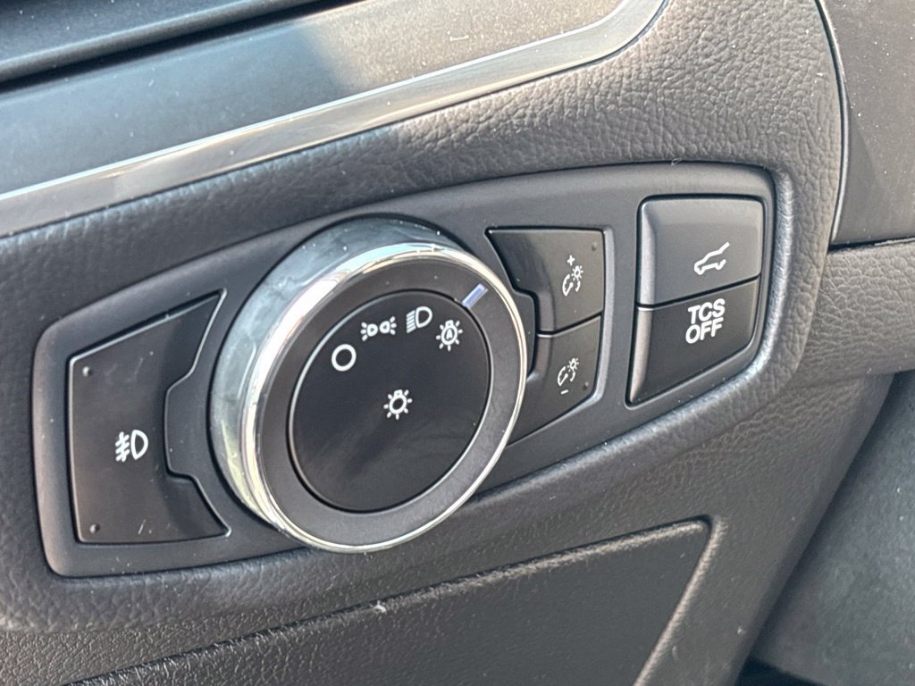 Used 2023 Ford Edge Titanium AWD/4WD image 22