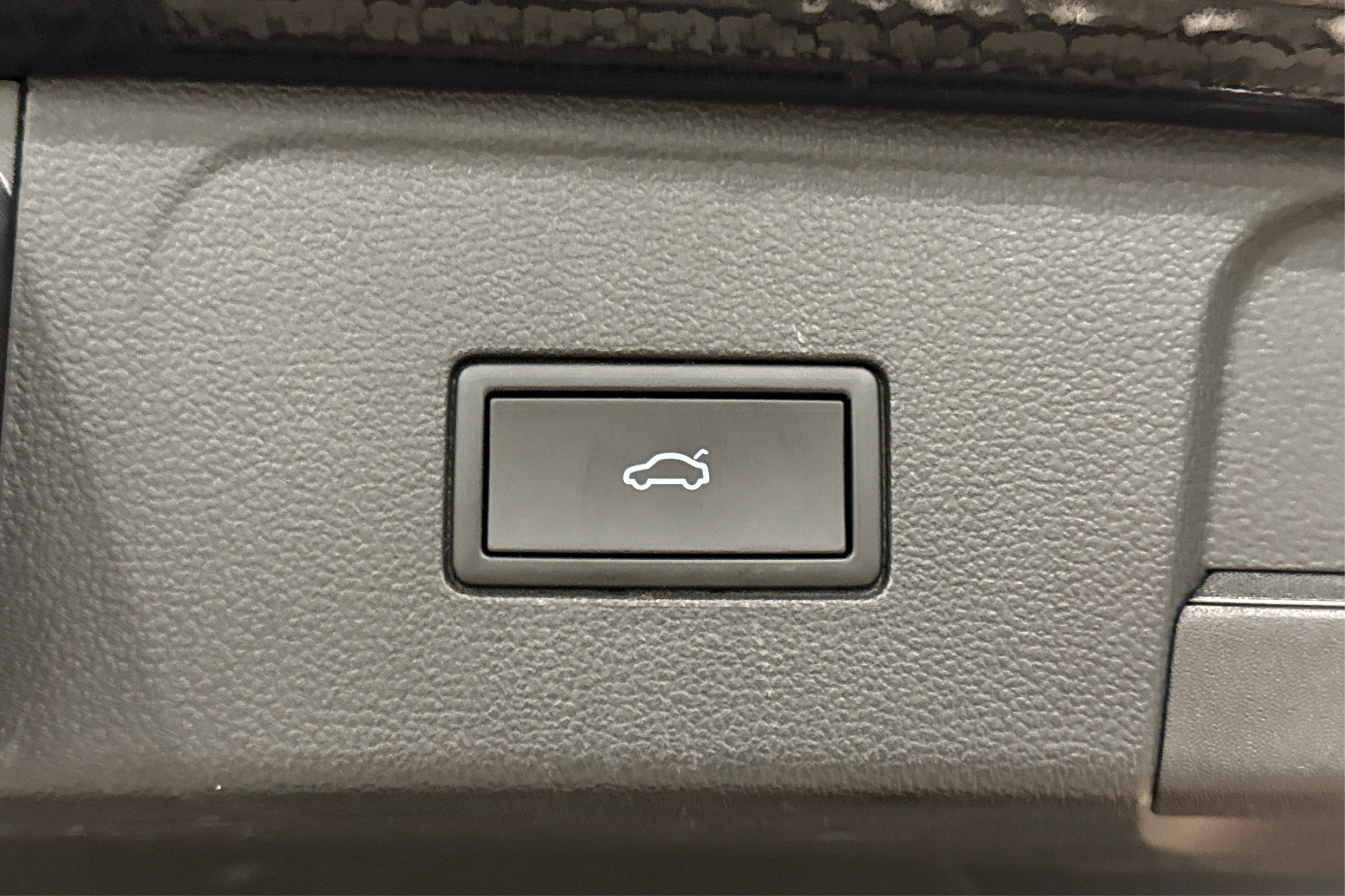 Used 2025 Volkswagen Atlas SE image 46