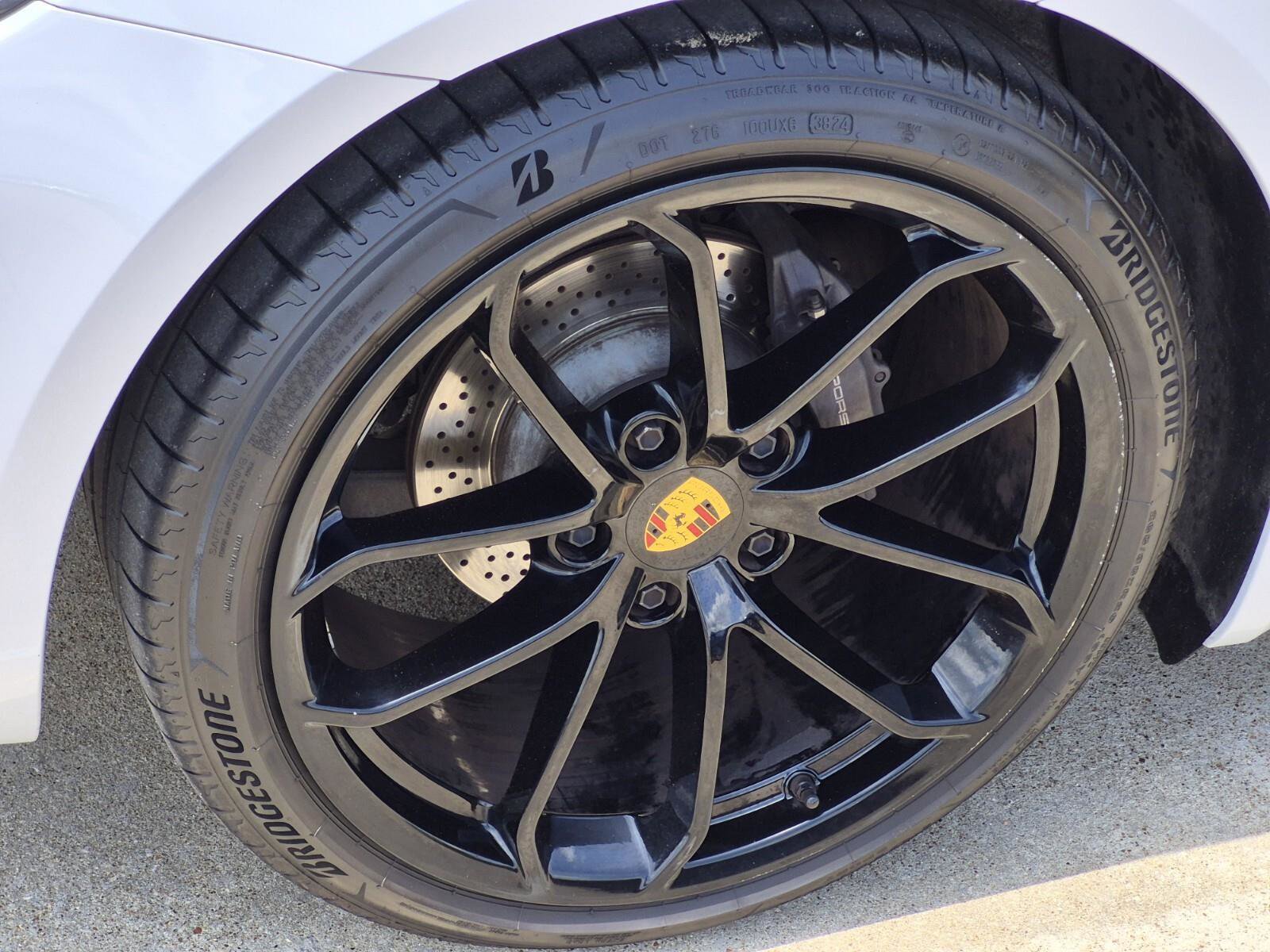 Used 2024 Porsche 718 Cayman RWD image 7