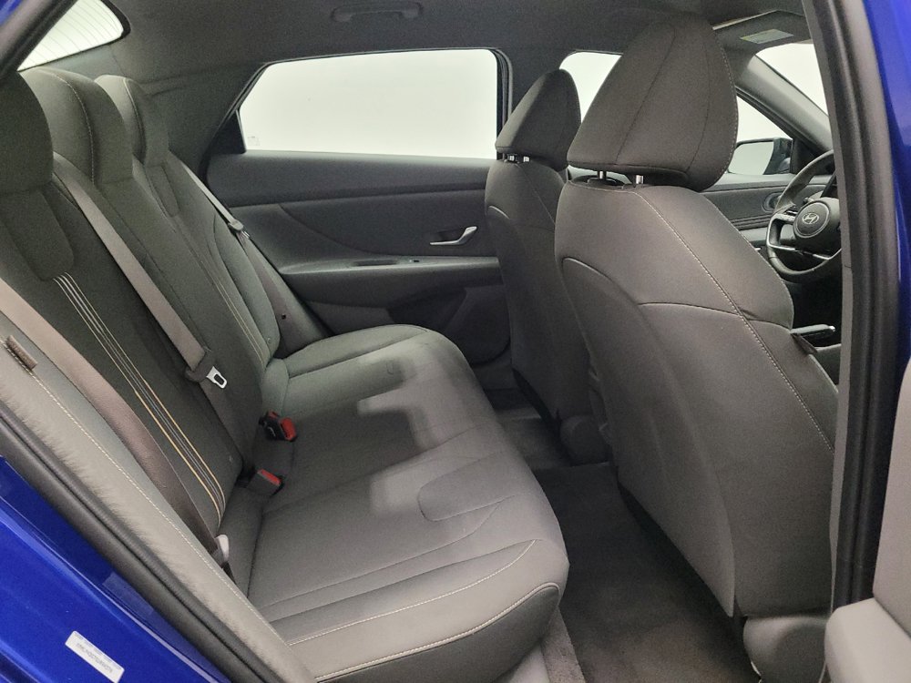 Used 2025 Hyundai Elantra Sport FWD image 19