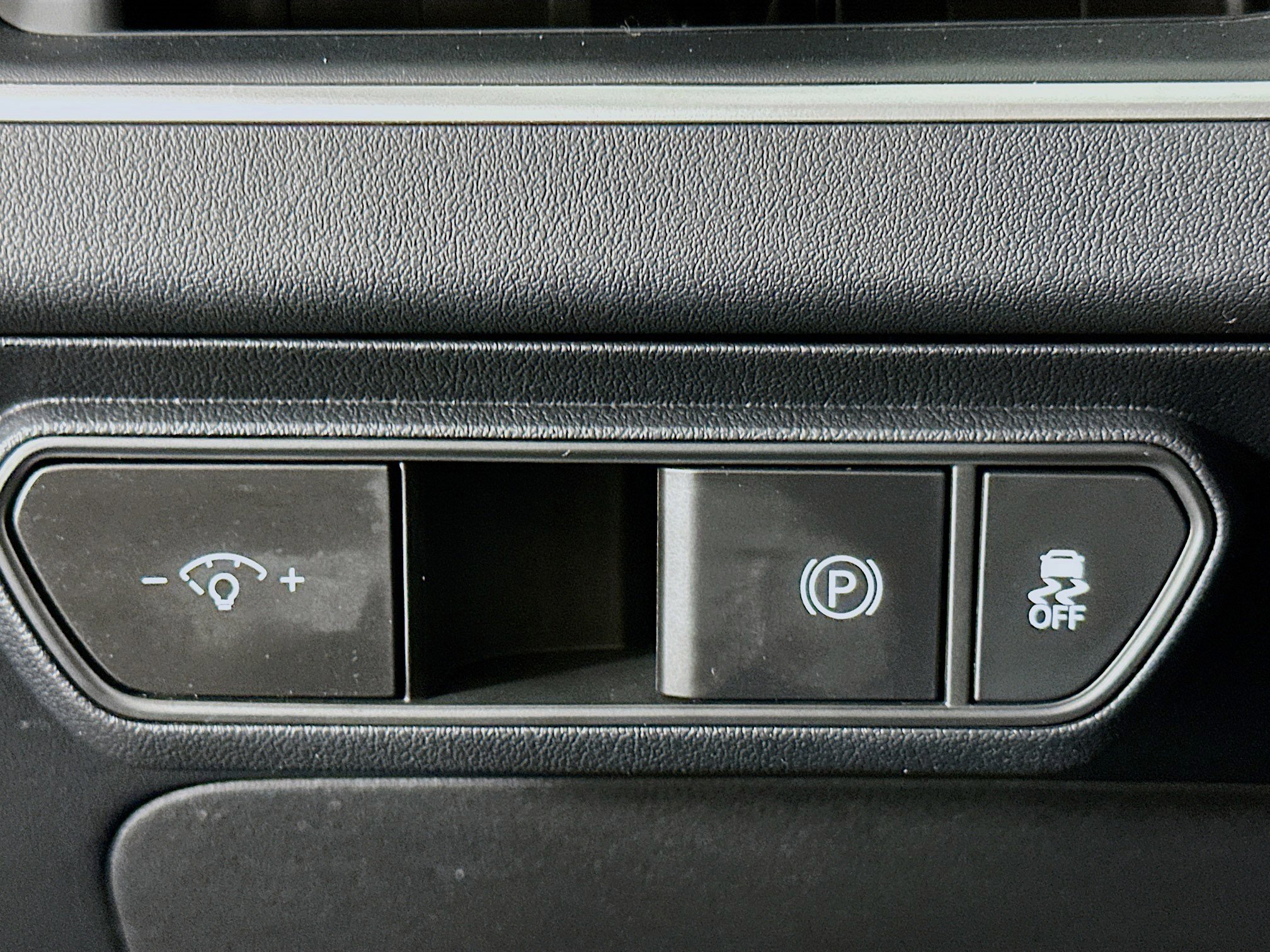 Used 2025 Kia K4 LXS image 17