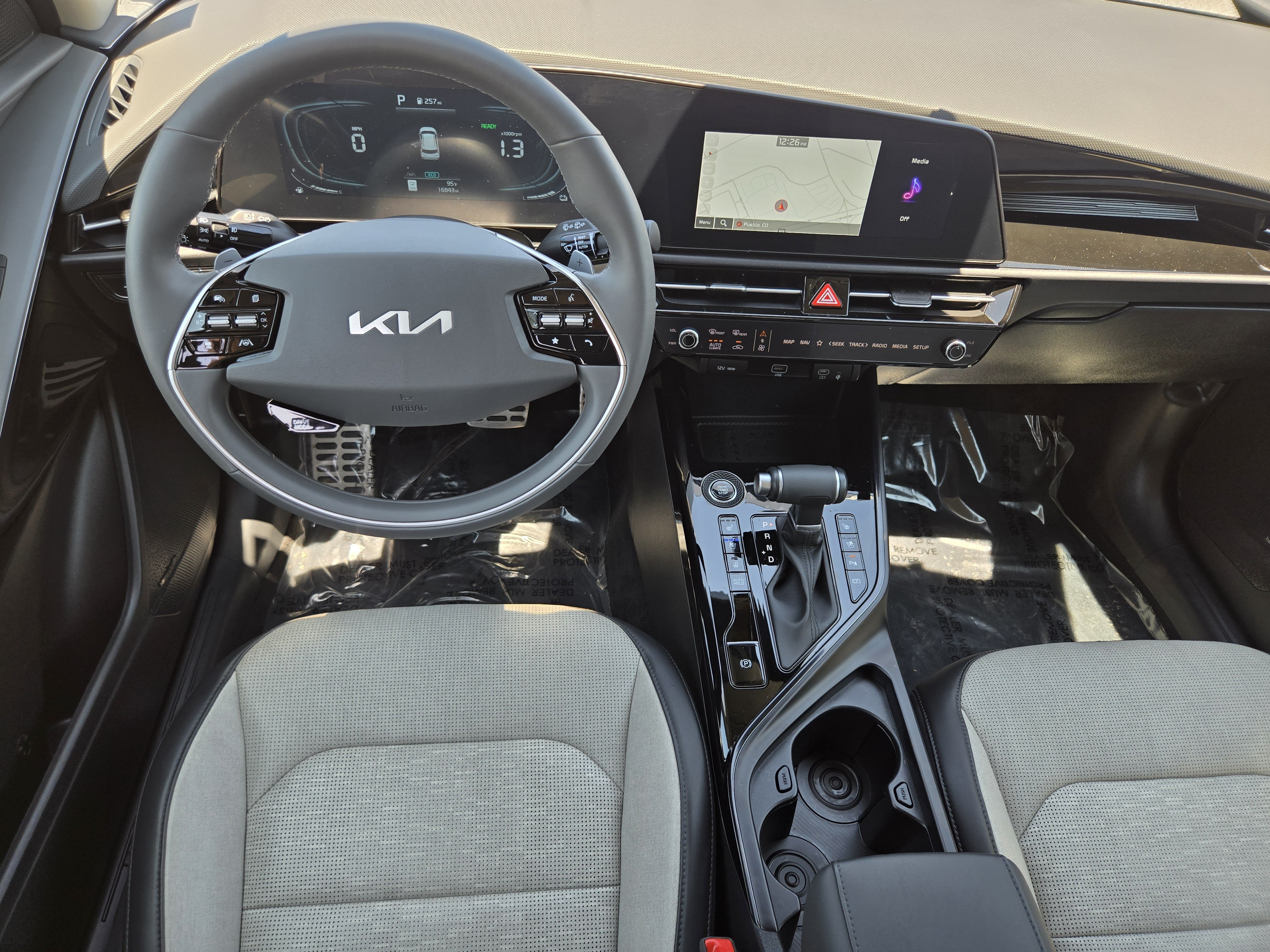 Used 2025 Kia Niro SX Touring FWD image 11