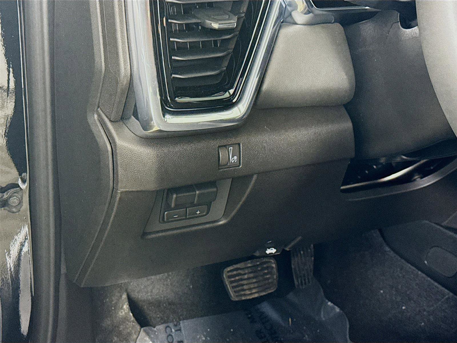 New 2026 GMC Canyon Elevation w/ Convenience Package image 5