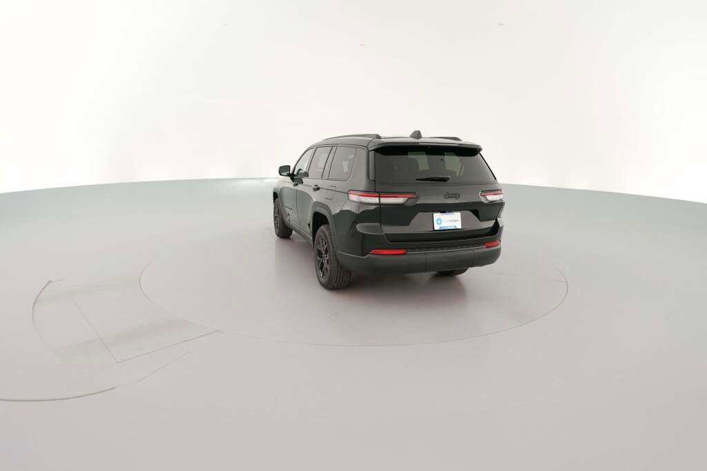 New 2025 Jeep Grand Cherokee L Laredo image 9