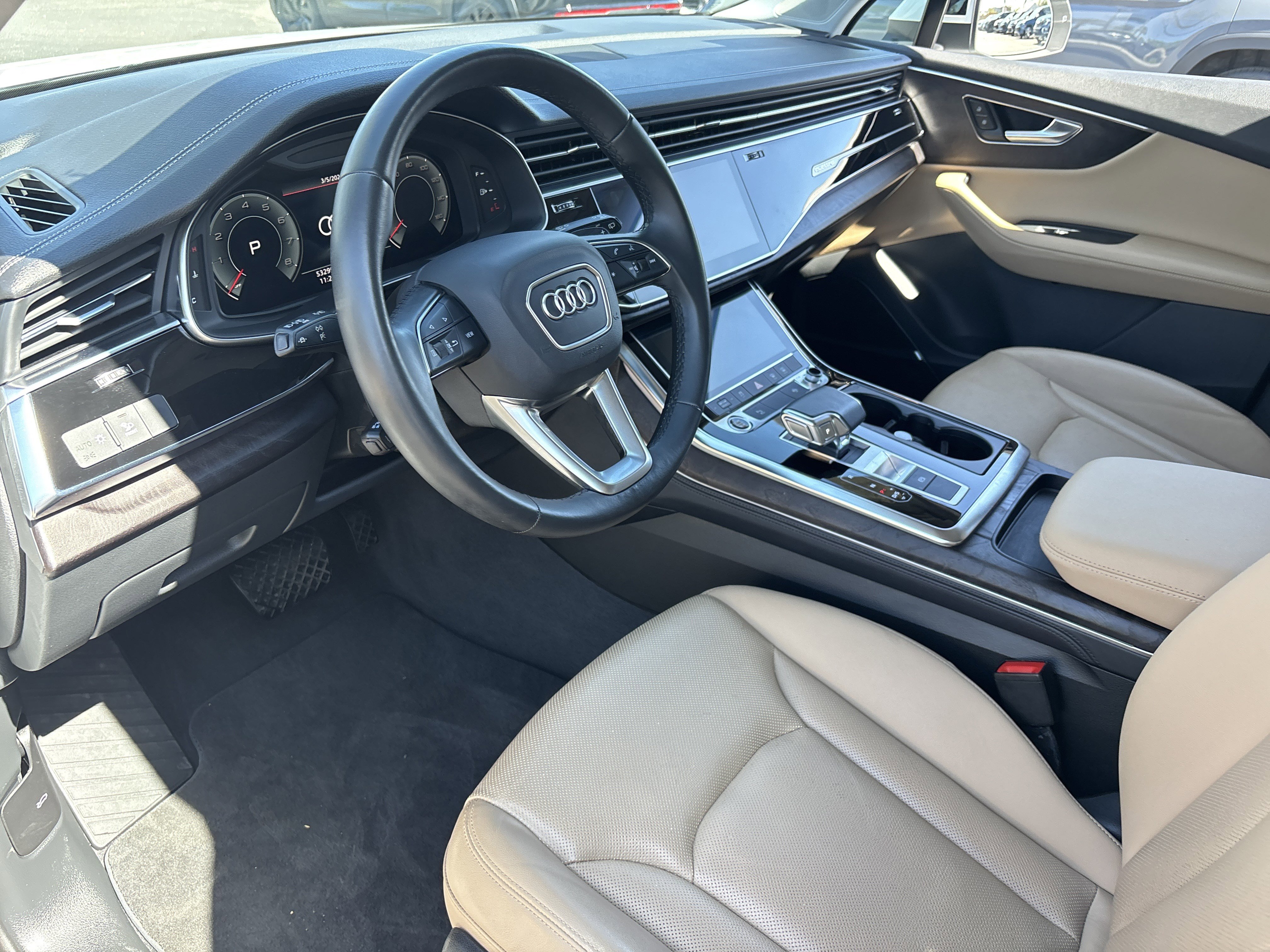 Used 2023 Audi Q7 Premium Plus w/ Premium Plus Package image 18
