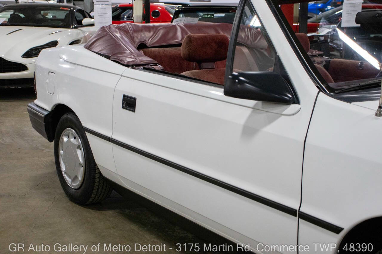 Used 1991 Dodge Shadow Convertible image 25
