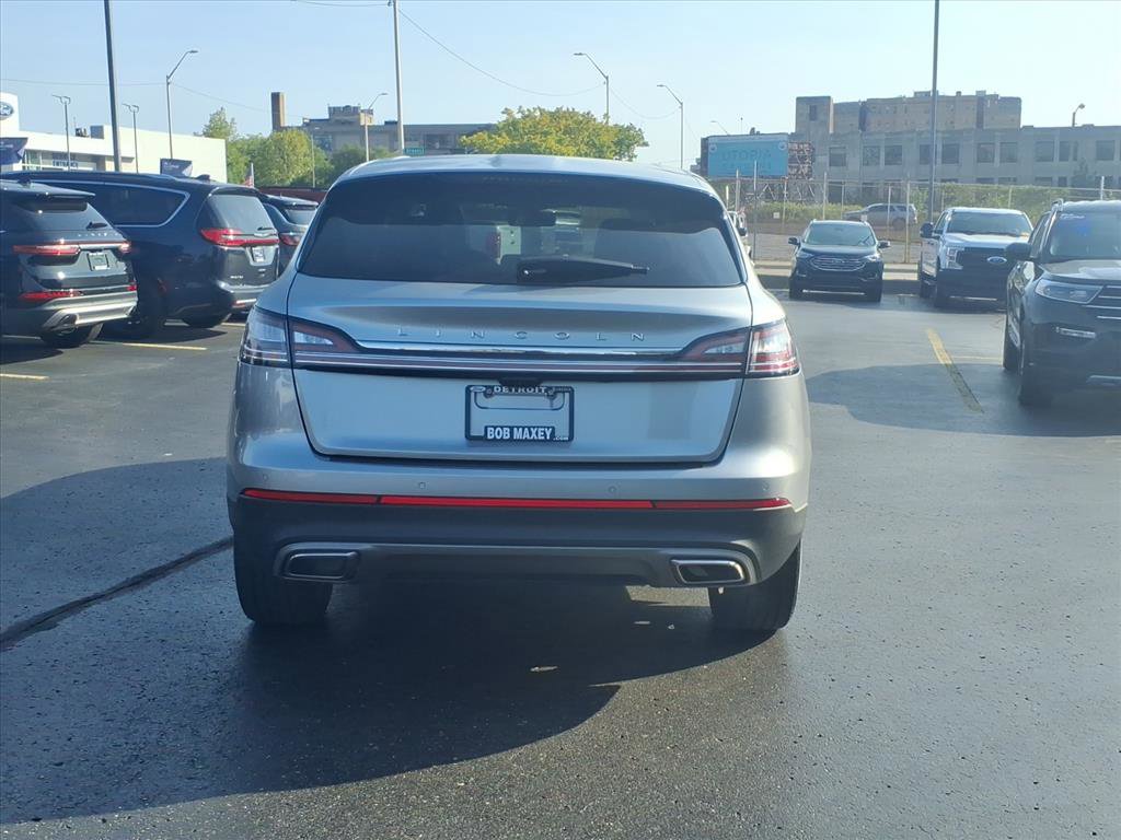 Used 2023 Lincoln Nautilus Reserve image 5