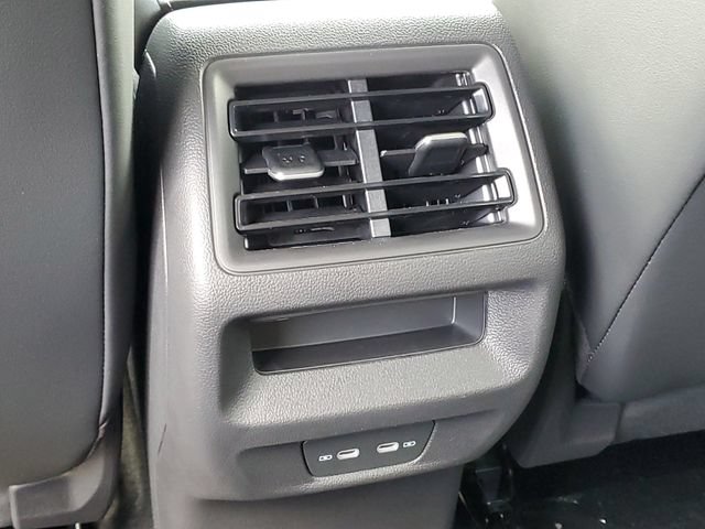 New 2026 Volkswagen Tiguan SE R-Line AWD/4WD image 13