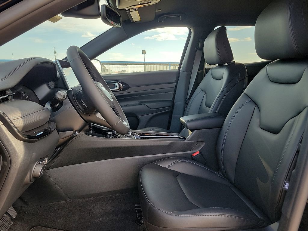 New 2026 Jeep Compass Limited image 12