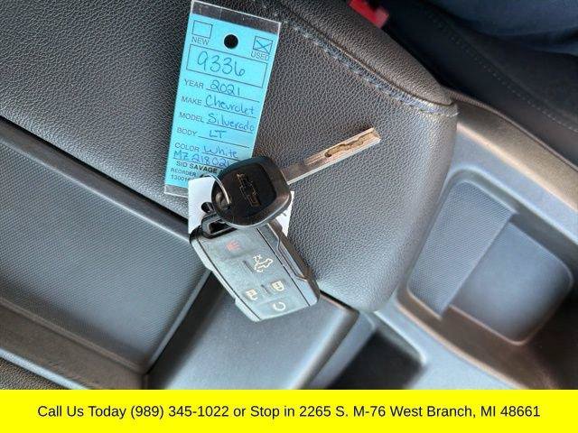Used 2021 Chevrolet Silverado 1500 LT w/ Remote Start Package AWD/4WD image 15
