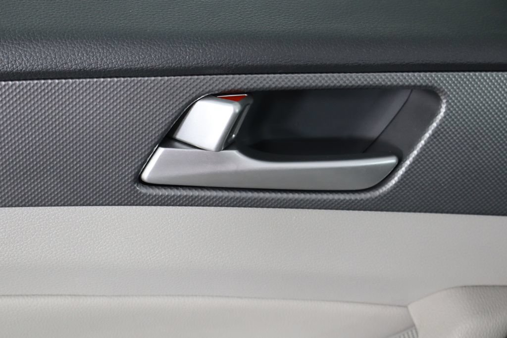 Used 2015 Hyundai Sonata SE w/ Option Group 09 FWD image 20