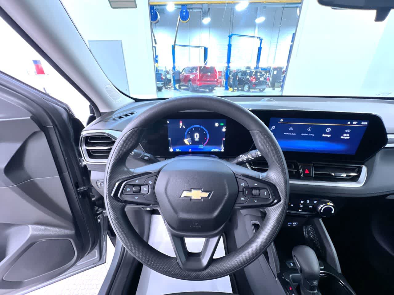 Used 2025 Chevrolet TrailBlazer LT FWD image 15
