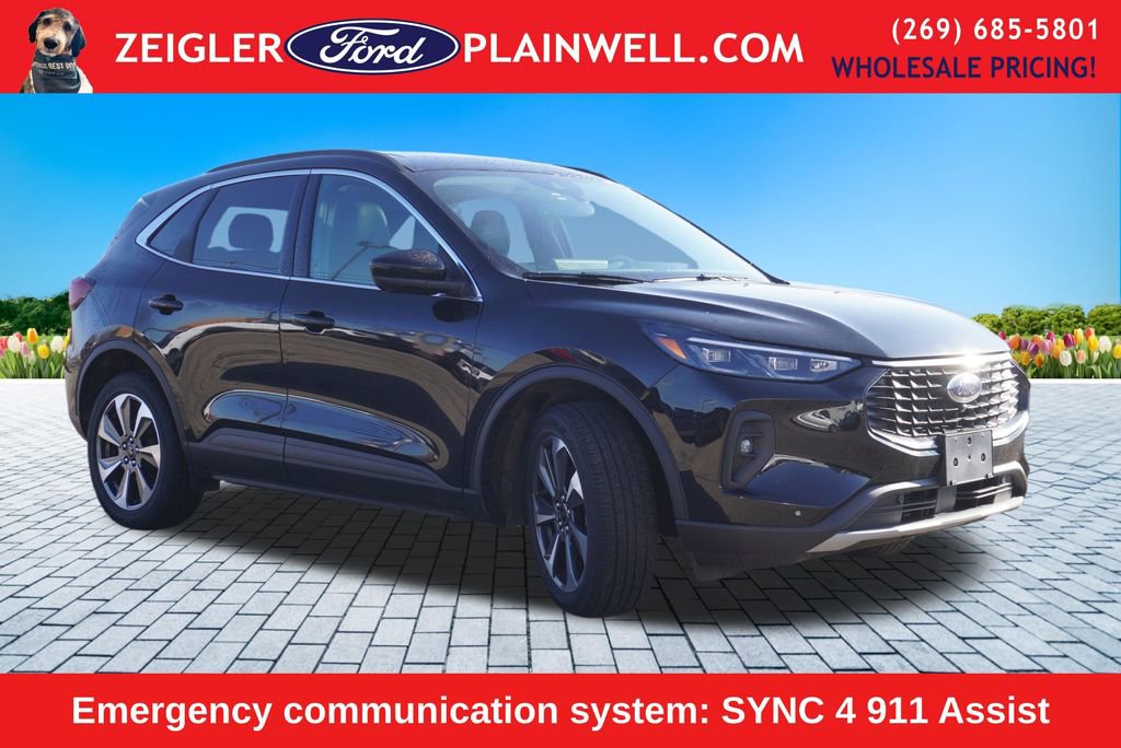 Used 2024 Ford Escape Platinum image 7