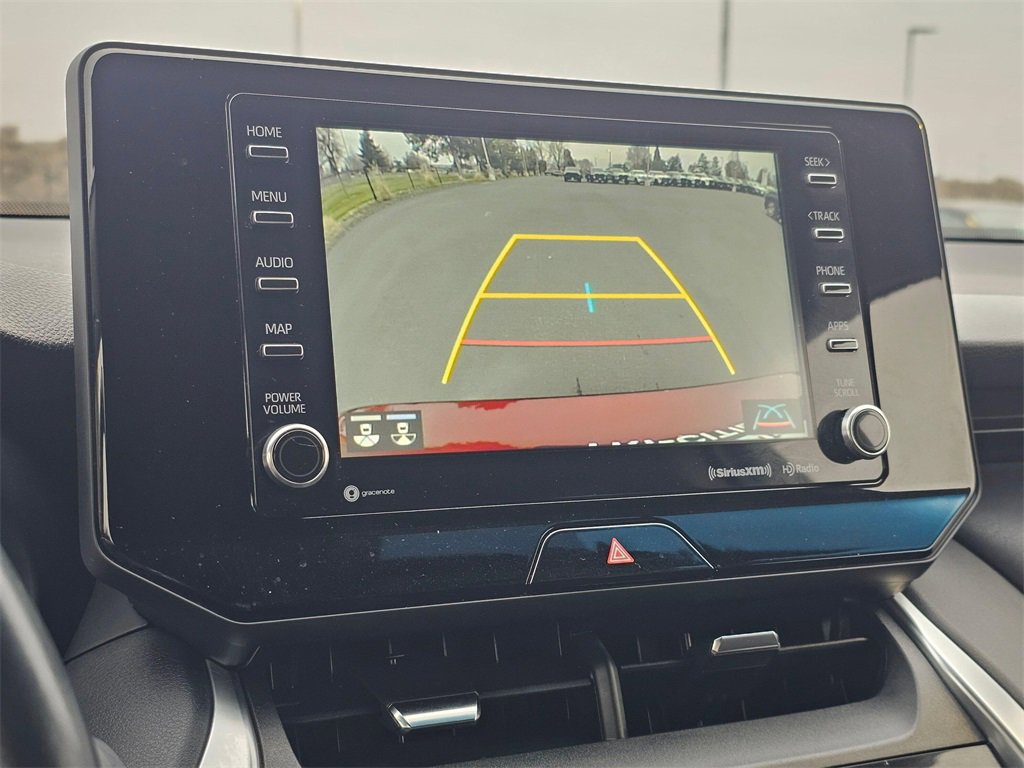 Used 2022 Toyota Venza LE image 32