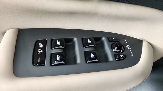 New 2026 Volvo XC90 B6 Plus w/ Protection Package AWD/4WD image 10